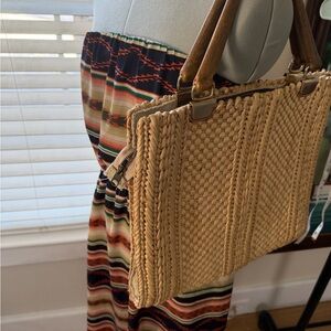 VINTAGE Jordan marsh Woven Handbag wood handles